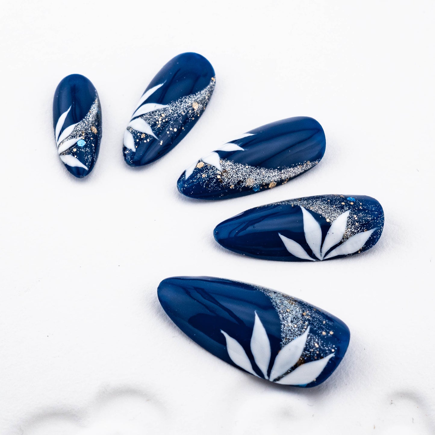 Midnight Sapphire Foliage Glitter Press On Nail