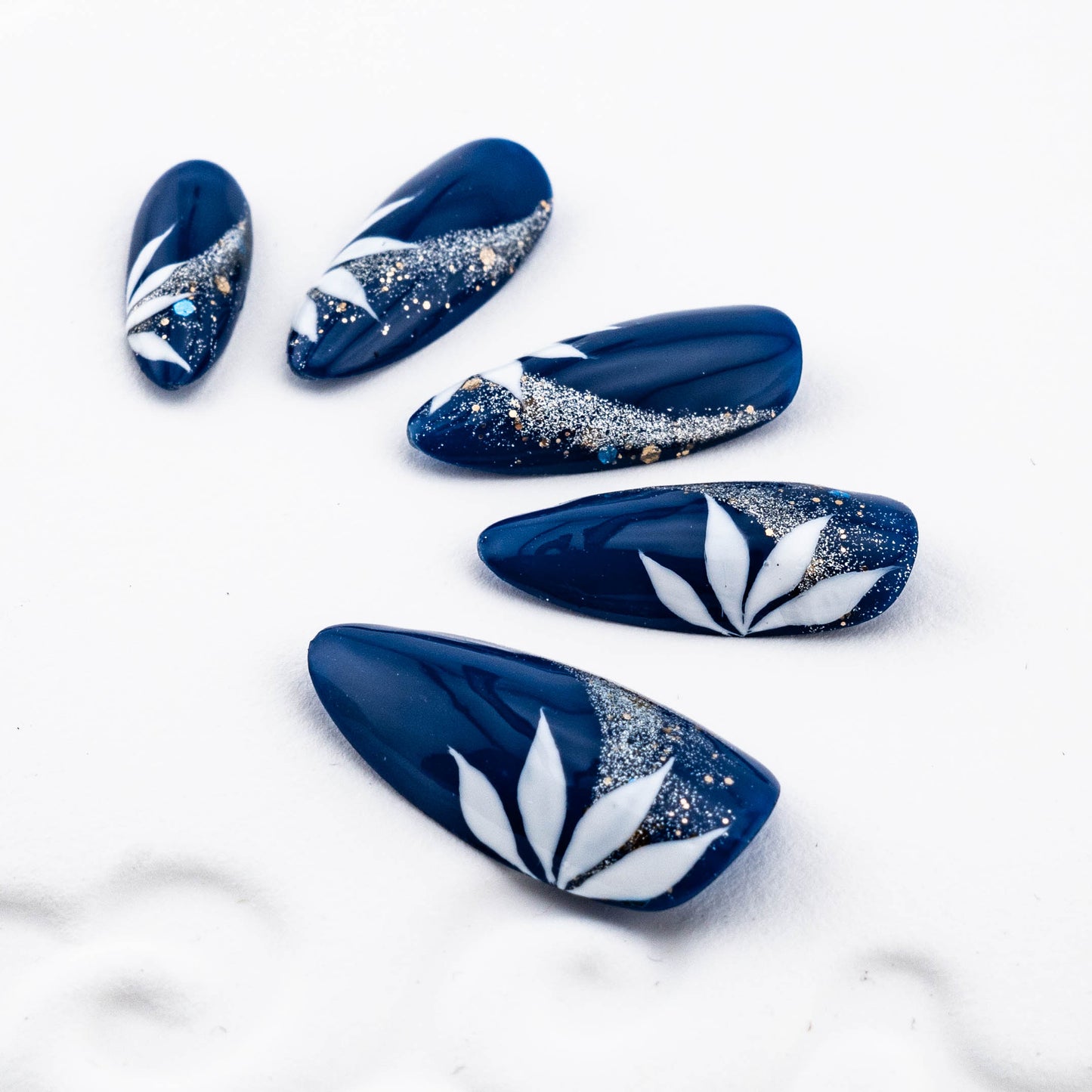 Midnight Sapphire Foliage Glitter Press On Nail