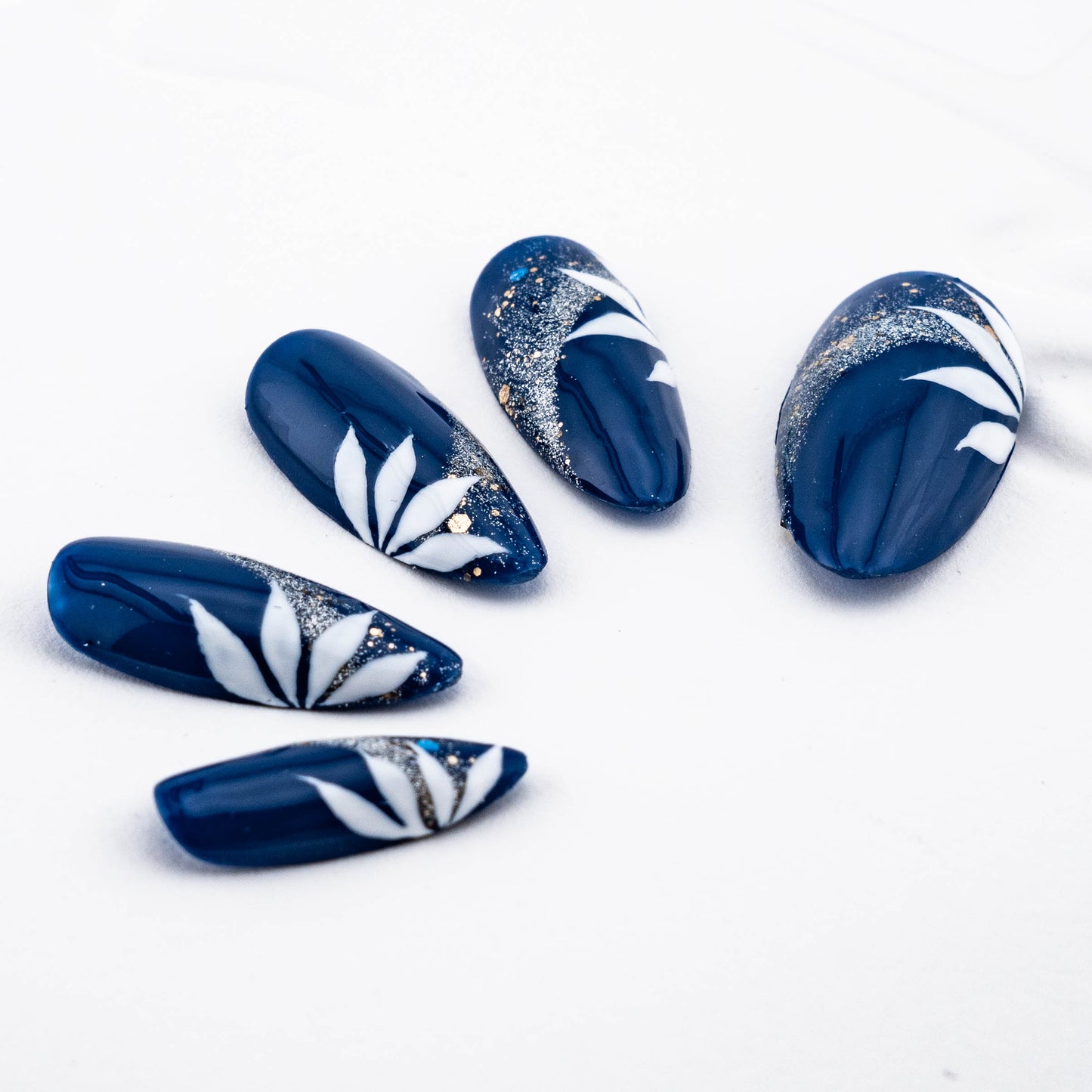 Midnight Sapphire Foliage Glitter Press On Nail