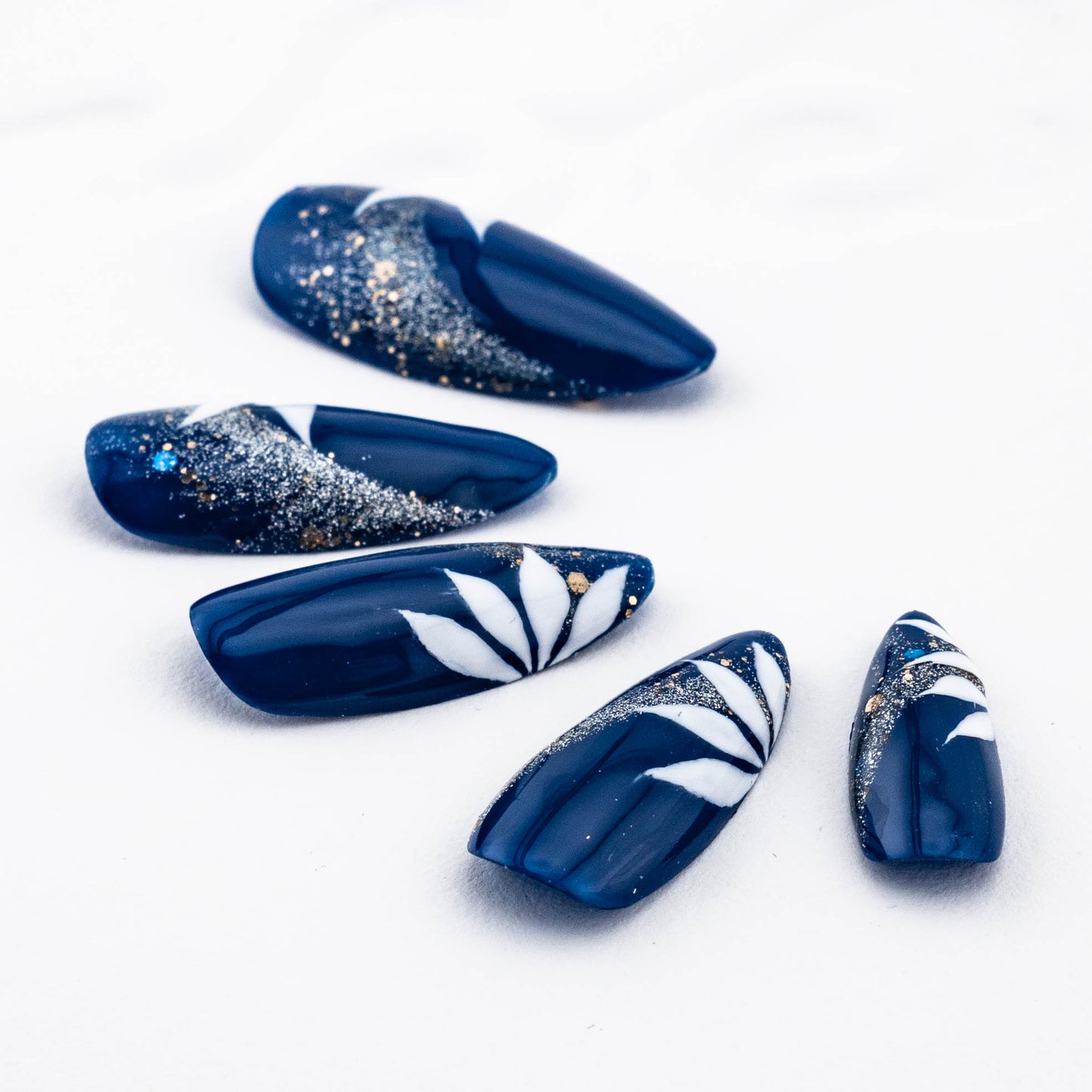 Midnight Sapphire Foliage Glitter Press On Nail