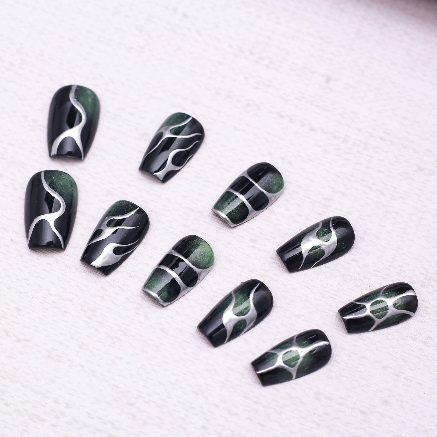 Emerald Flame Press On Nail