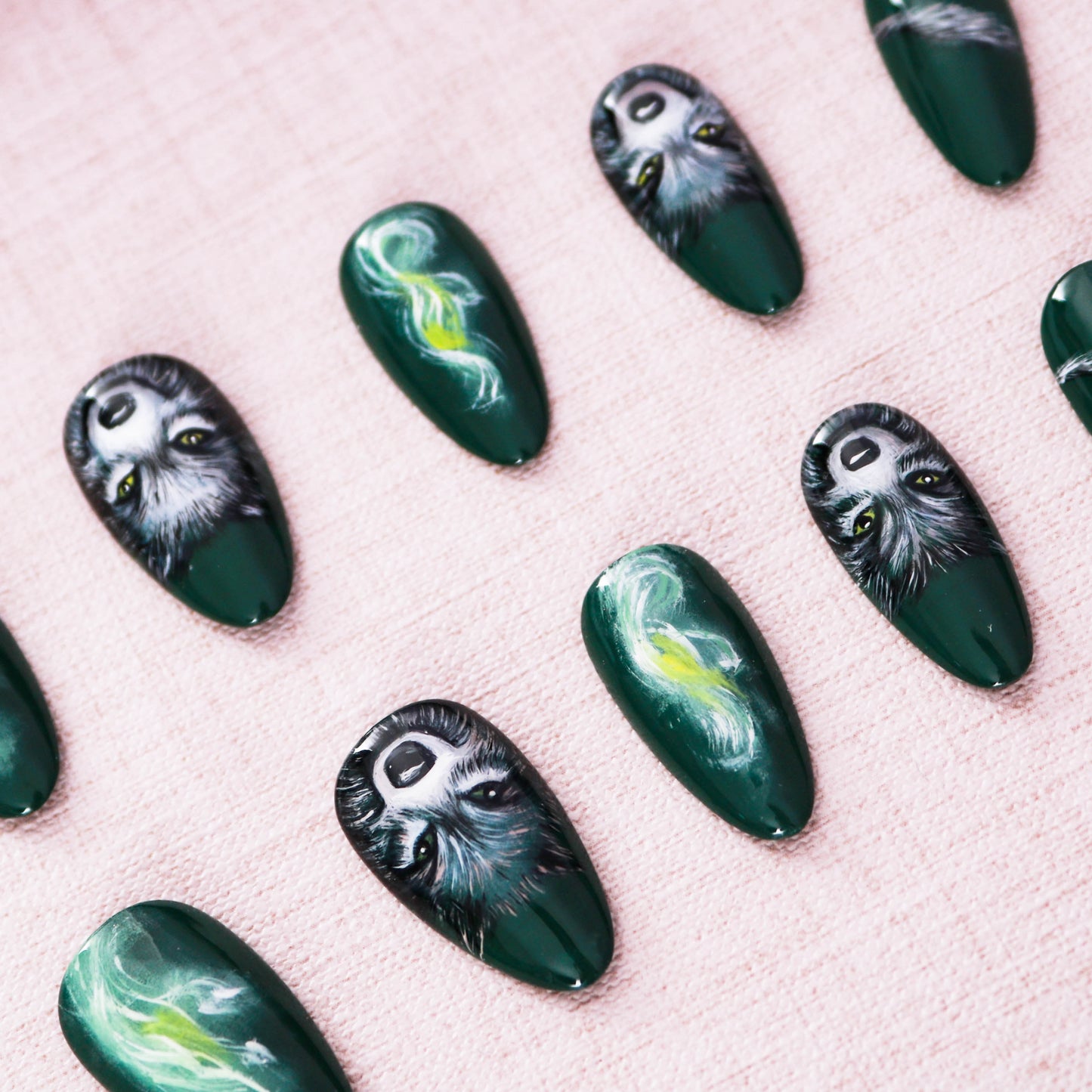 Aurora Wolf Enchantment Press on Nail