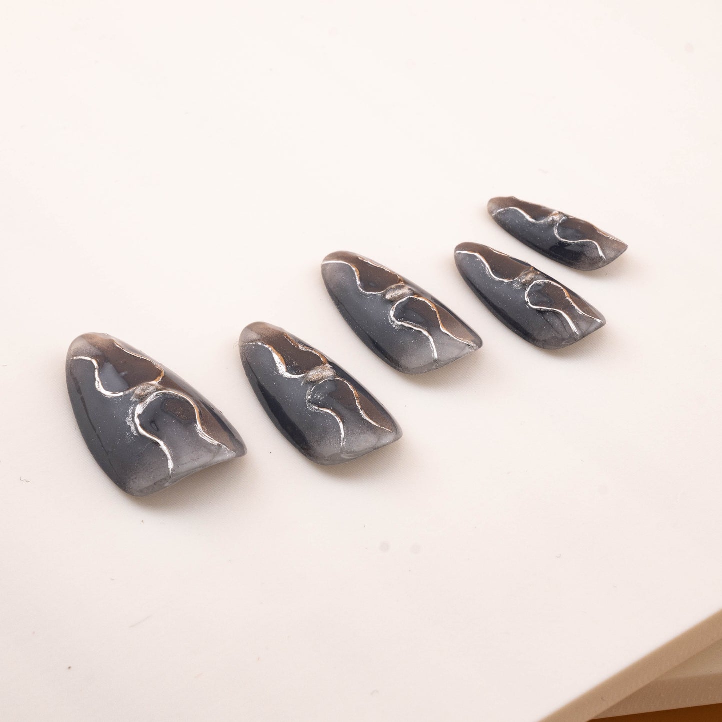 Lunar Gleam Luxe Chrome Press On Nail