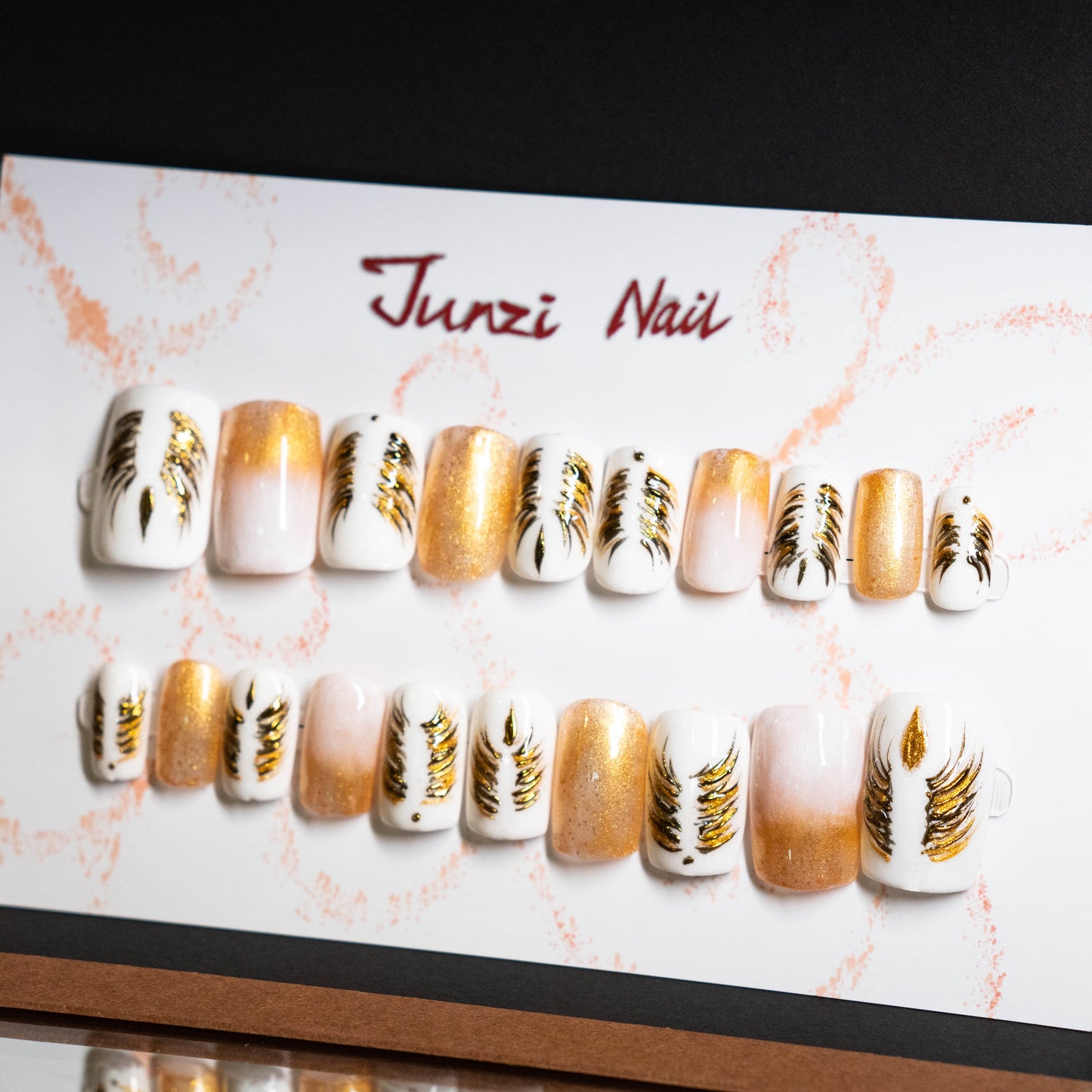 Golden Feathers Elegance Press On Nail