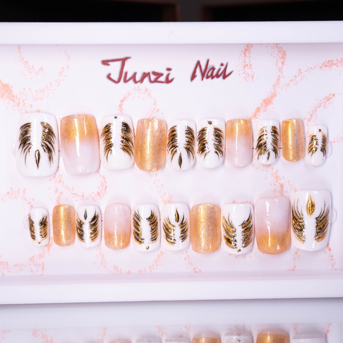 Golden Feathers Elegance Press On Nail