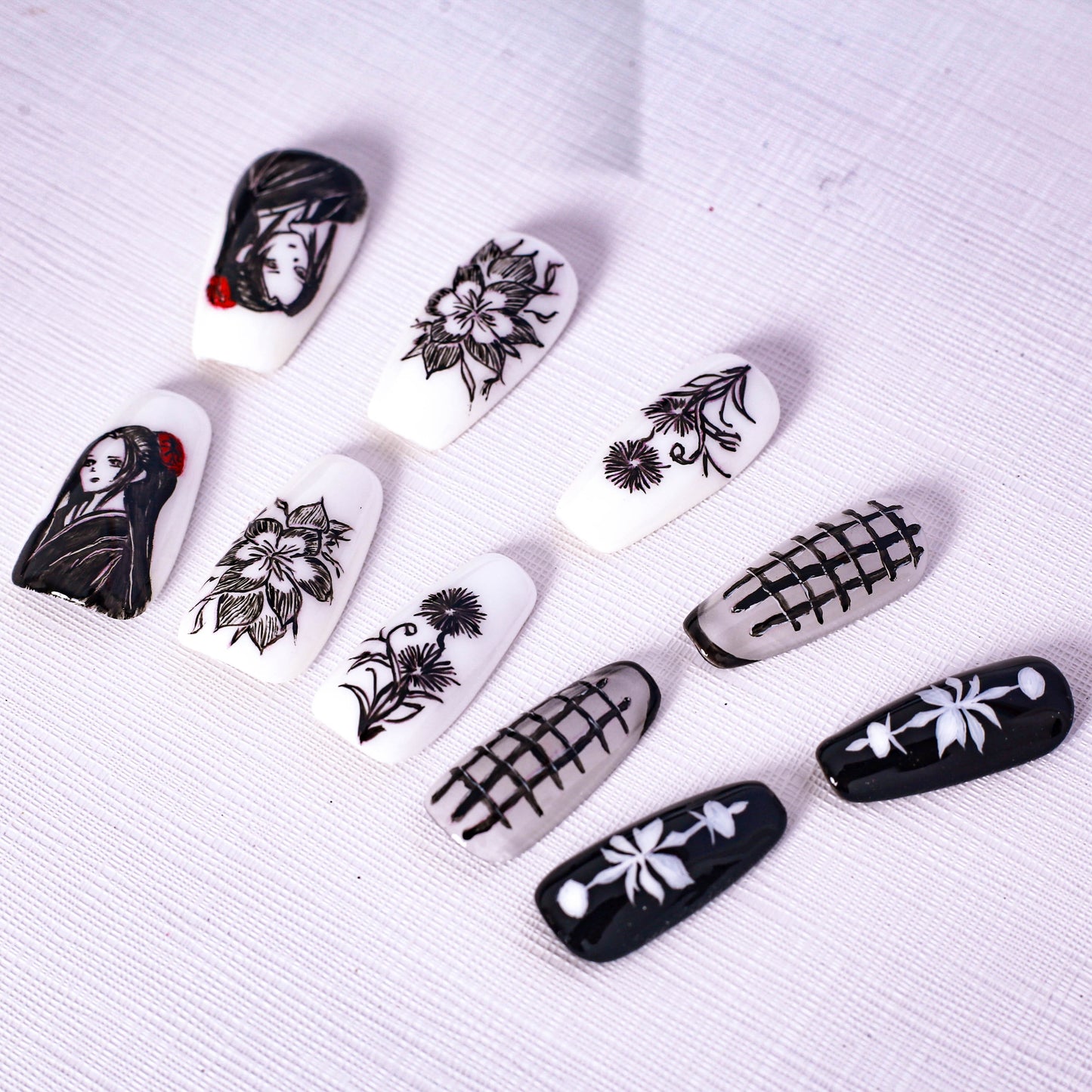 Geisha Noir Press On Nail