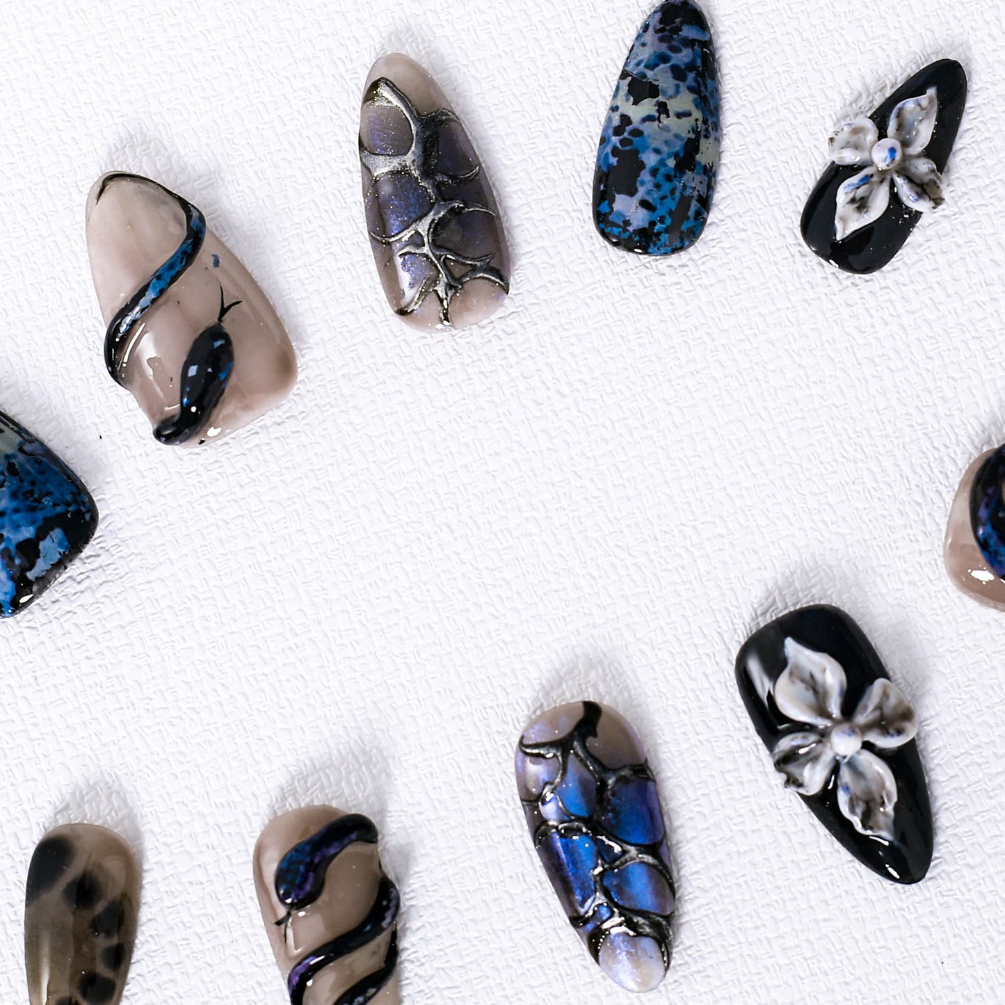 Serpentine Elegance Press On Nail
