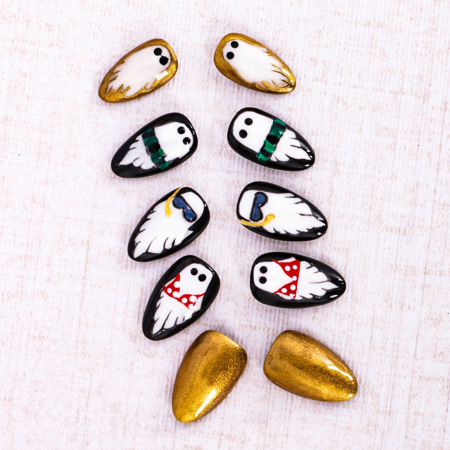 Swimming Golden Ghosts Press On Nail