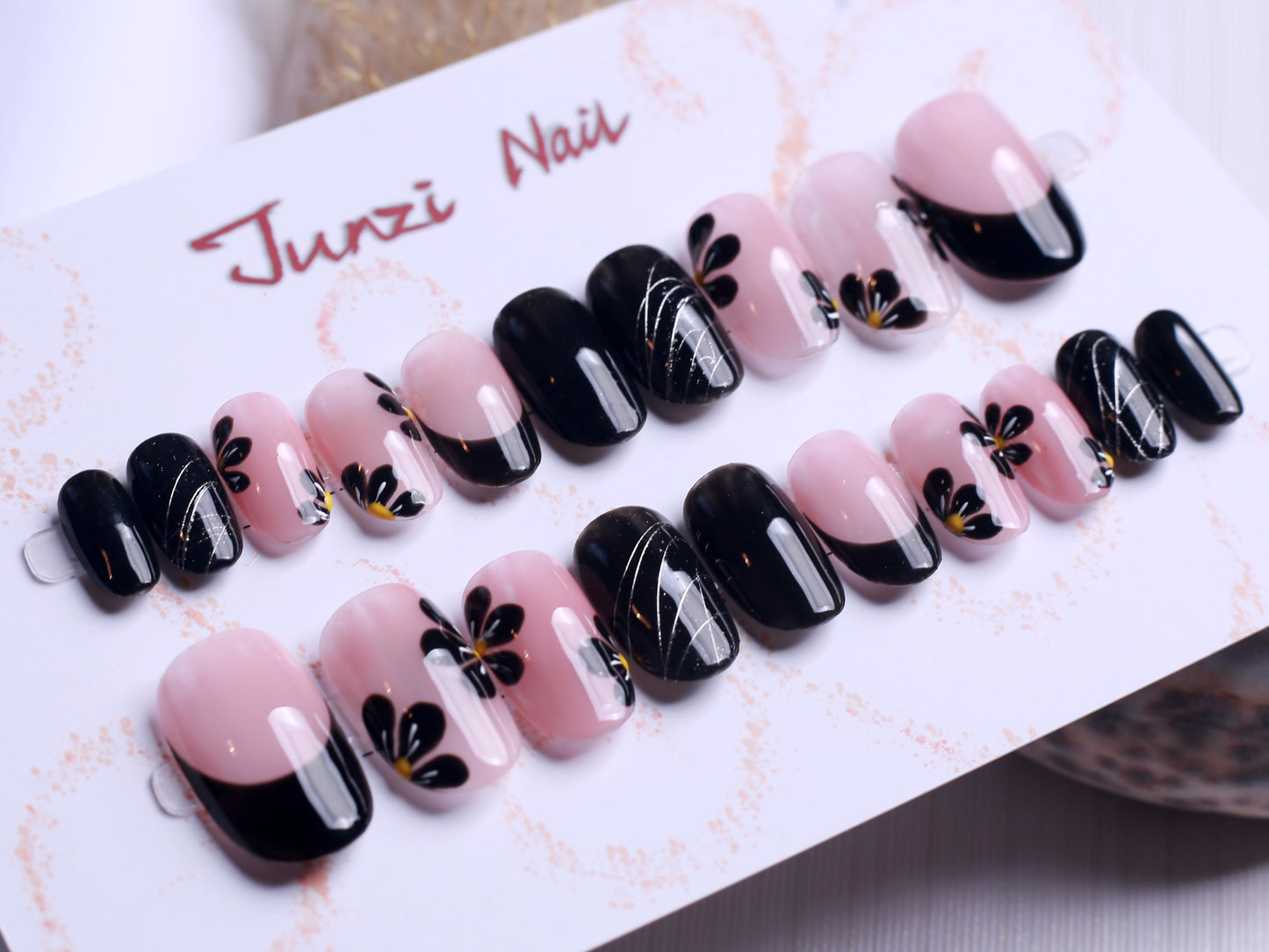 Black French Daisy Press On Nail