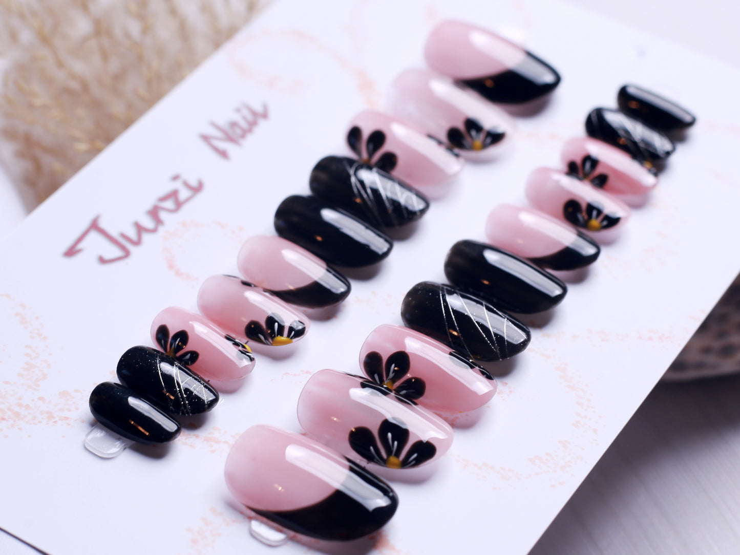 Black French Daisy Press On Nail