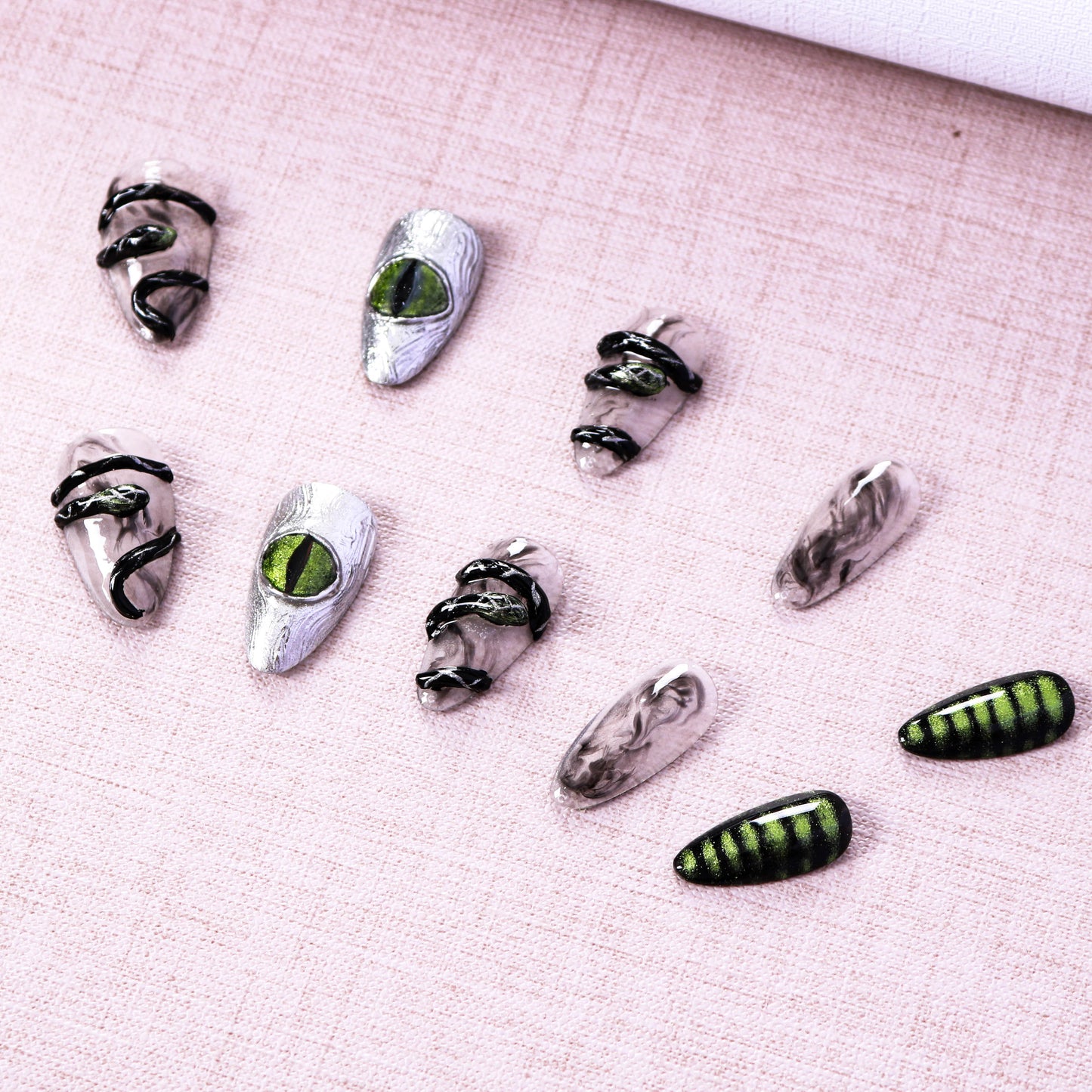 Green Cyberpunk Snake Deviled Eyes Glitter Press on Nail