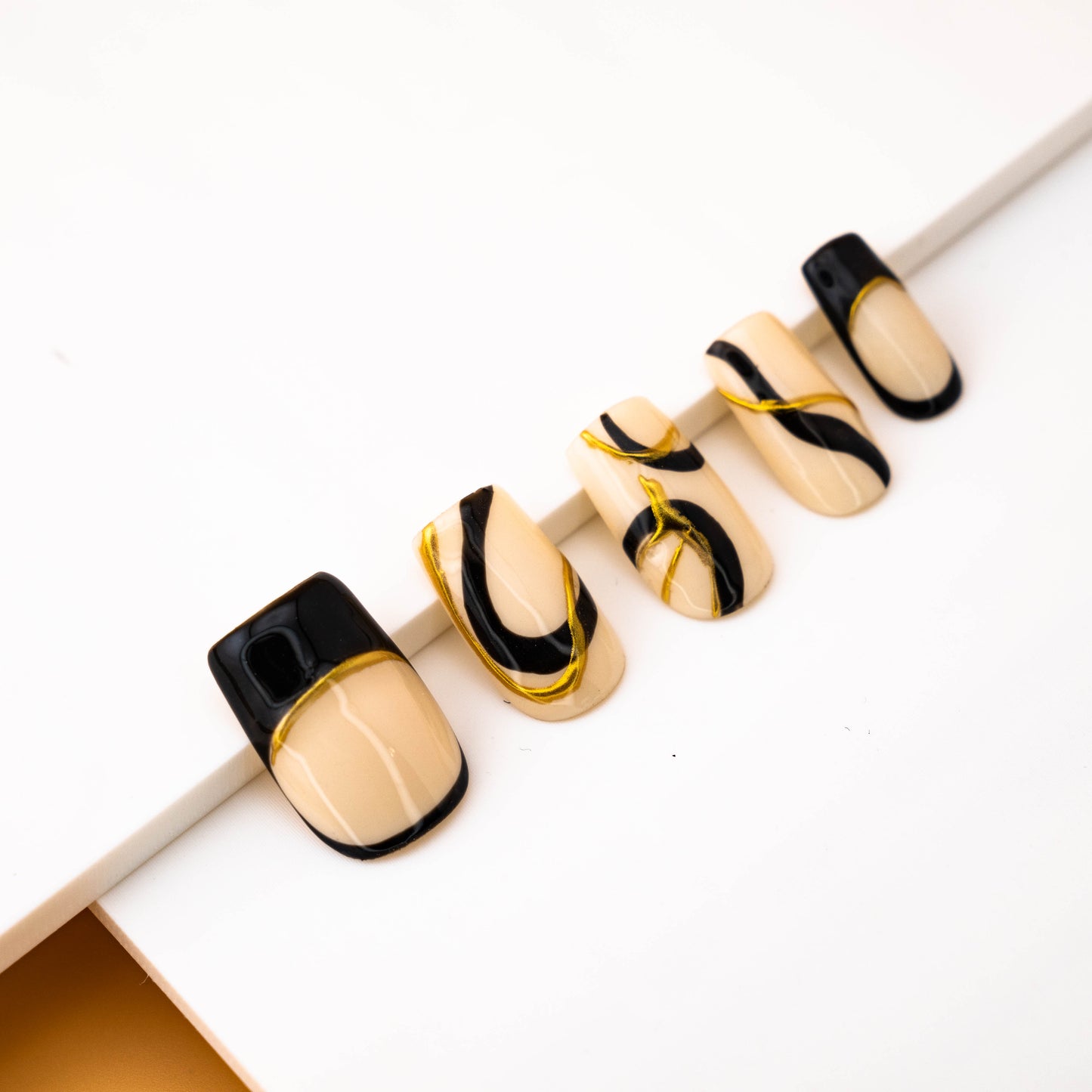 Elegant Noir Swirl Press On Nail