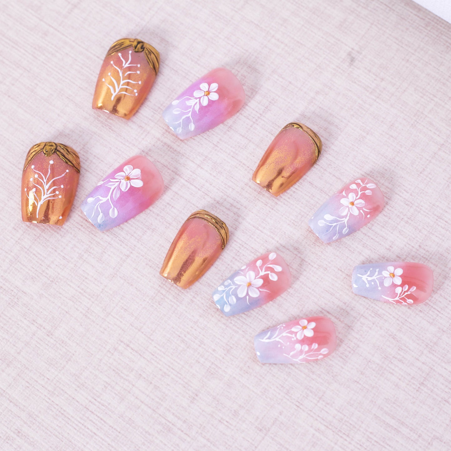 Shimmering Golden Flower Press On Nail