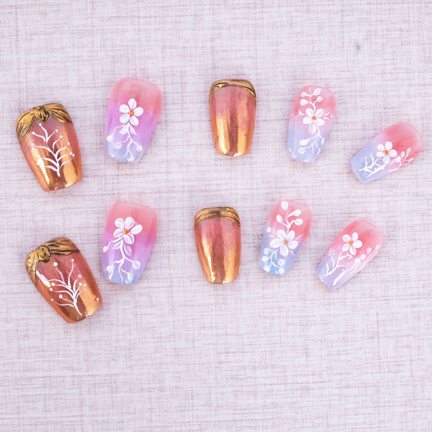 Shimmering Golden Flower Press On Nail